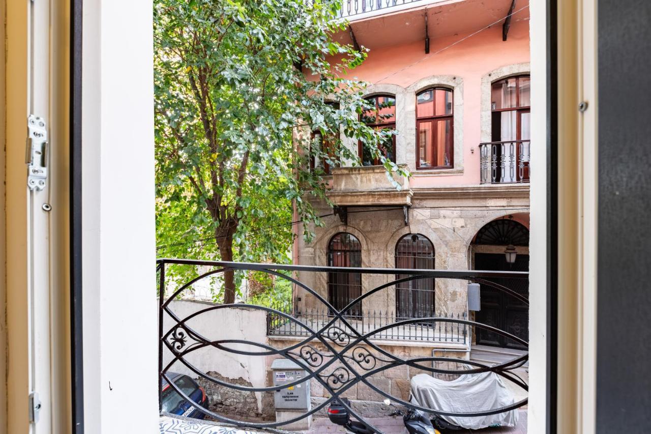 Red Suites Balat - Orange And Blue Истанбул Екстериор снимка